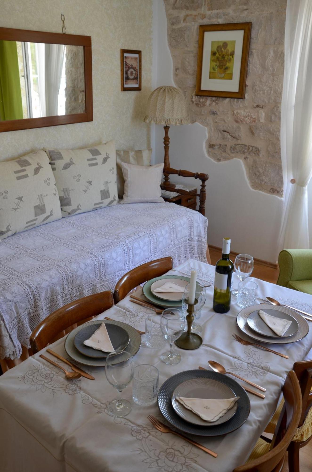 Castel Nonna Franka Apartment Sutivan ภายนอก รูปภาพ